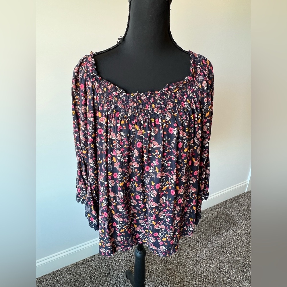Coco & Jaimeson Navy Floral Peasant Boho Cottage Crochet Bell Sleeve Blouse